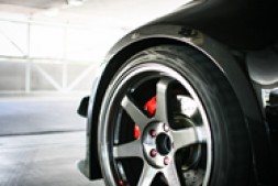 天下首富伍秉鉴被犹太财团抢个精光,夹心饼干凄惨离世